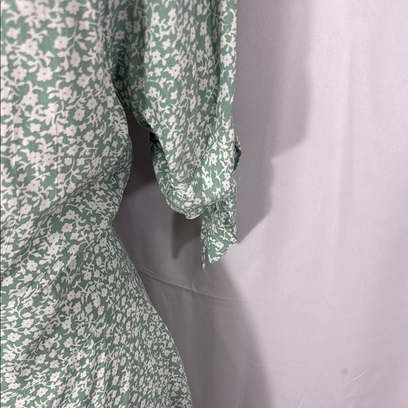 Faithfull The Brand Mariann Green Floral Button Mini Dress Size 6 (M) - Picture 10 of 10